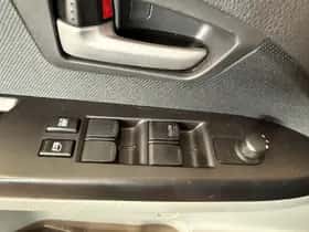 Suzuki SX4 (2007) thumbnail 11