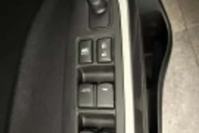 Suzuki Vitara (2023) thumbnail 5