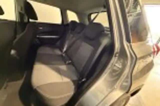 Suzuki Vitara (2023) thumbnail 43