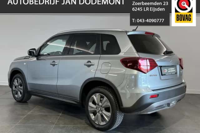 Suzuki Vitara (2023) thumbnail 10