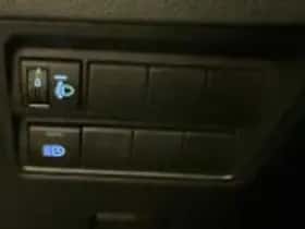 Toyota Yaris thumbnail 35