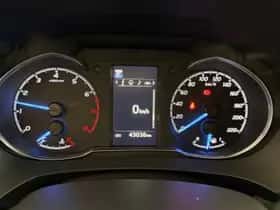 Toyota Yaris thumbnail 16