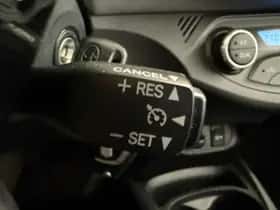 Toyota Yaris thumbnail 18