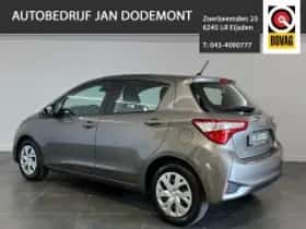 Toyota Yaris thumbnail 4