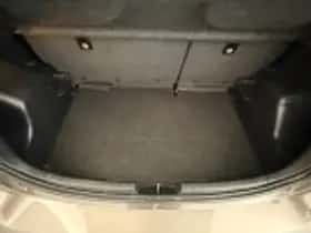 Toyota Yaris thumbnail 46
