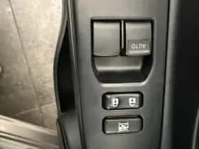 Toyota Yaris thumbnail 51