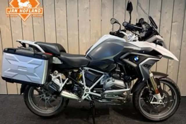BMW R (2017) thumbnail 1