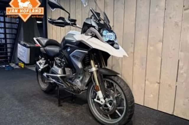 BMW R (2017) thumbnail 2