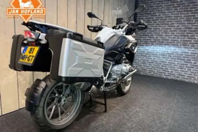 BMW R (2017) thumbnail 3
