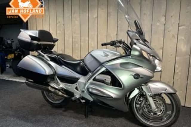 Honda ST 1300 PAN EUROPEAN (2007) thumbnail 3