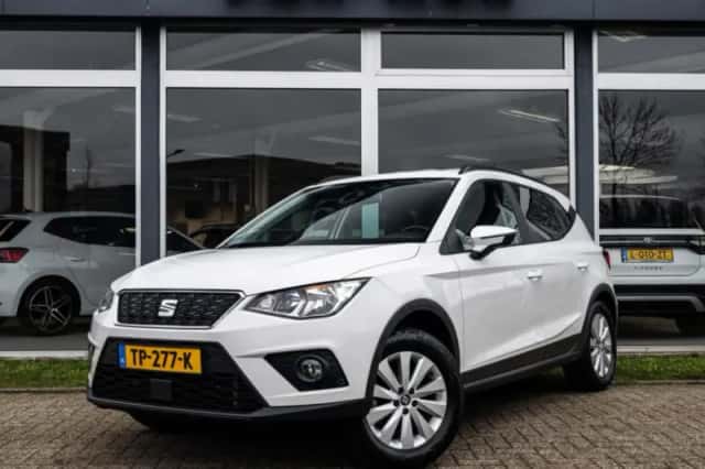 SEAT Arona (2018) thumbnail 1