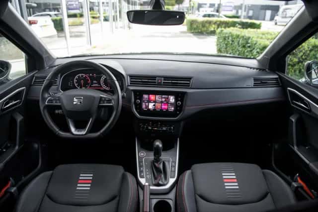 SEAT Arona (2019) thumbnail 4