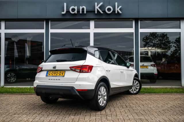 SEAT Arona (2019) thumbnail 3