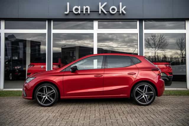 SEAT Ibiza (2019) thumbnail 2