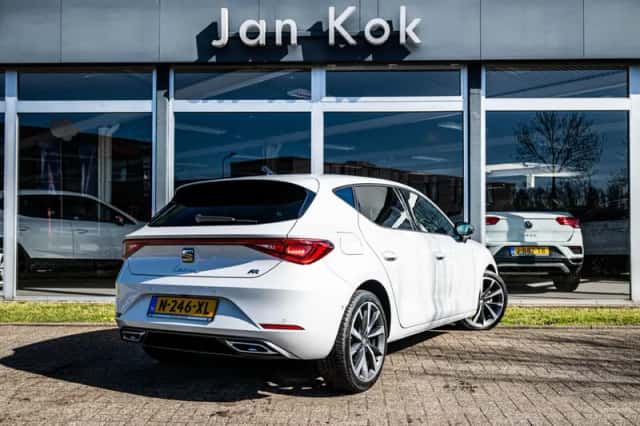 SEAT Leon (2022) thumbnail 4