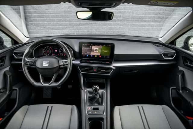 SEAT Leon (2021) thumbnail 5
