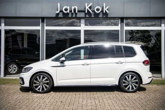 Volkswagen Touran (2019) thumbnail 2