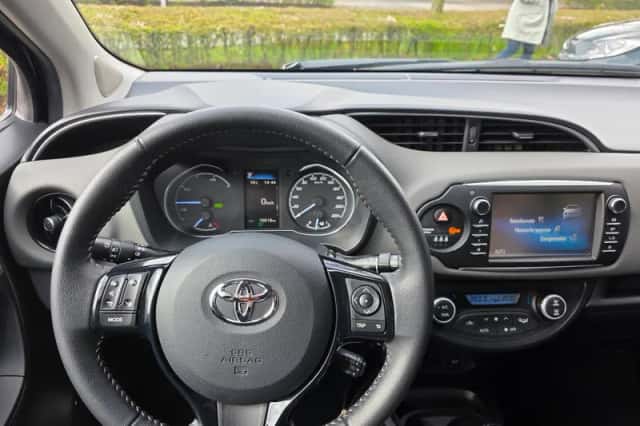 Toyota Yaris (2020) thumbnail 4
