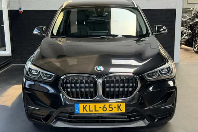 BMW X1 (2021) thumbnail 4