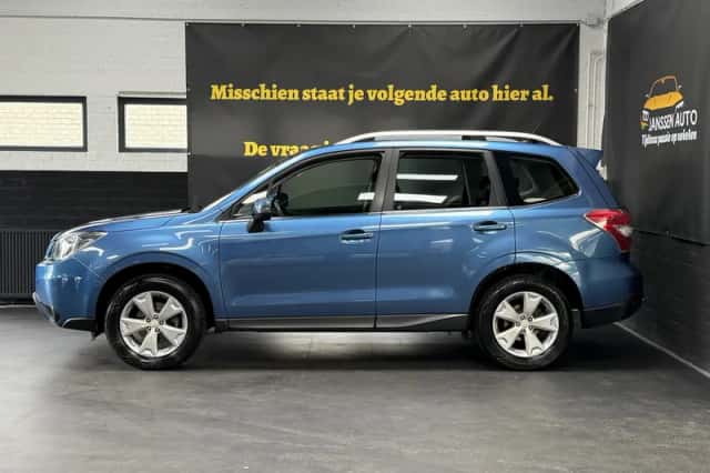 Subaru Forester (2014) thumbnail 3