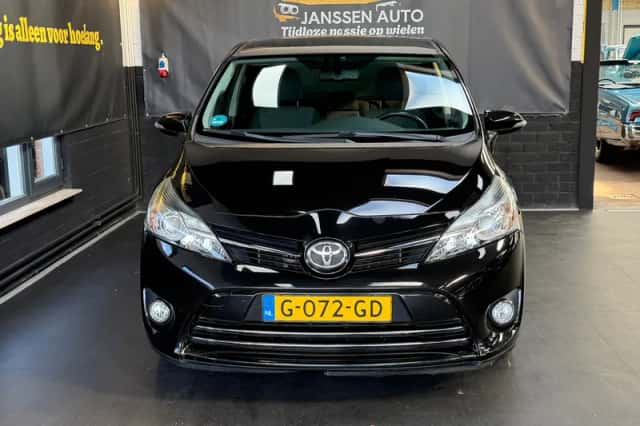 Toyota Verso (2013) thumbnail 4