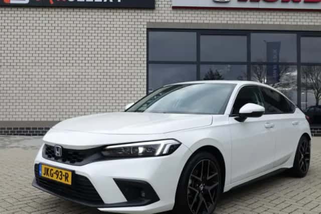Honda Civic (2025) thumbnail 1