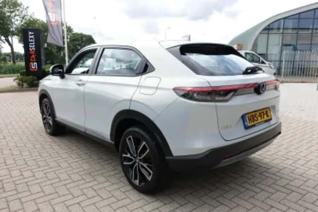 Honda HR-V (2022) thumbnail 3