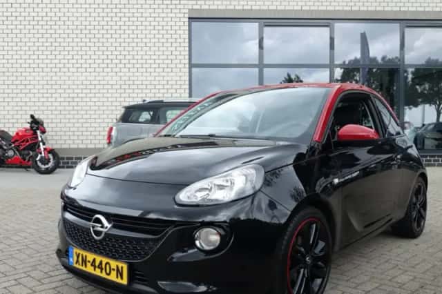 Opel Adam (2017) thumbnail 1