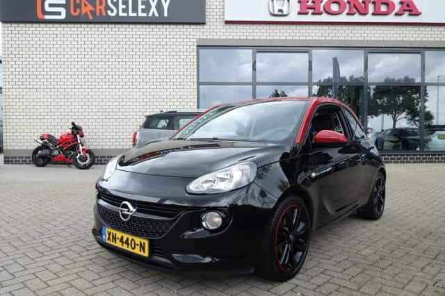 Opel Adam (2017) thumbnail 2