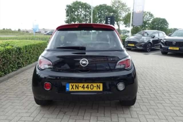 Opel Adam (2017) thumbnail 4