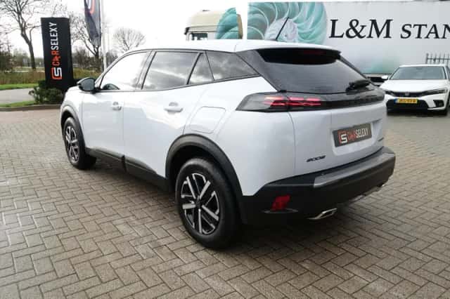 Peugeot 2008 (2025) thumbnail 4