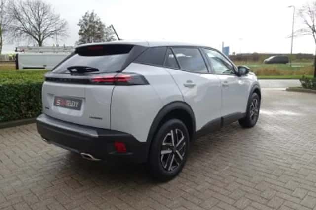 Peugeot 2008 (2008) thumbnail 5