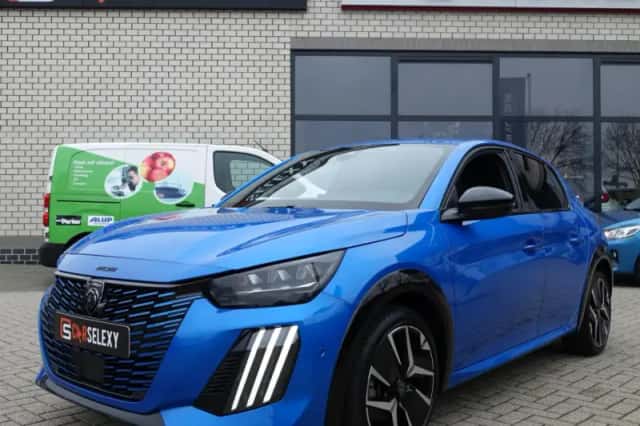 Peugeot 208 (2024) thumbnail 1