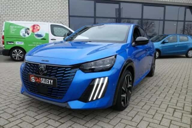 Peugeot 208 (2024) thumbnail 2