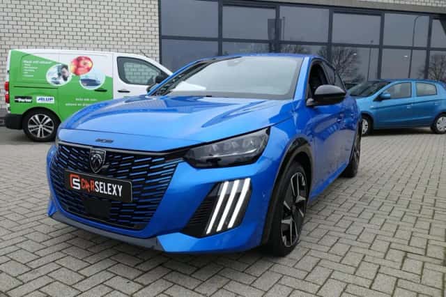Peugeot 208 (2024) thumbnail 3