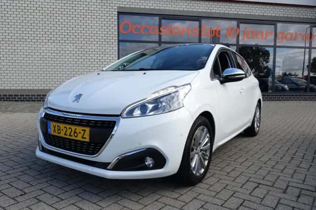 Peugeot 208 (2018) thumbnail 2
