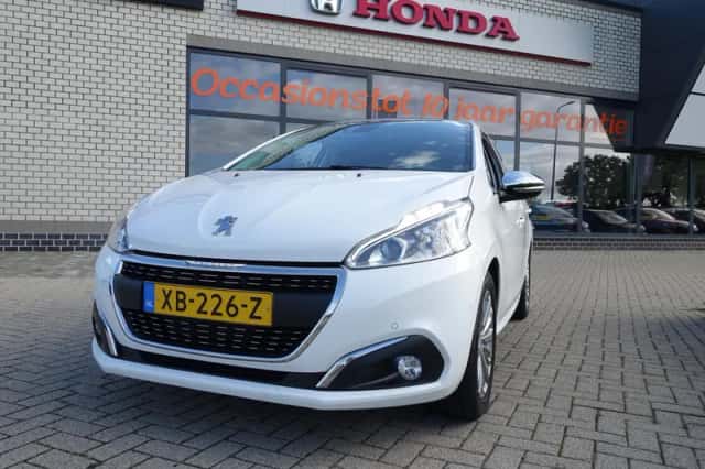 Peugeot 208 (2018) thumbnail 3