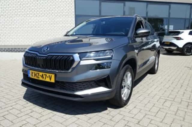 Škoda Karoq (2023) thumbnail 2