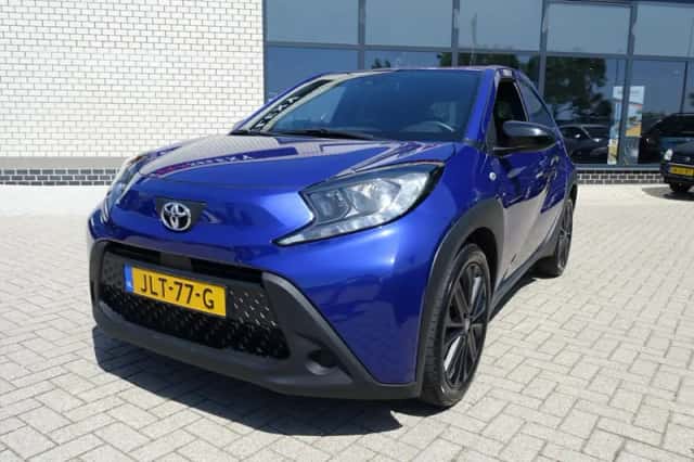 Toyota Aygo (2023) thumbnail 3