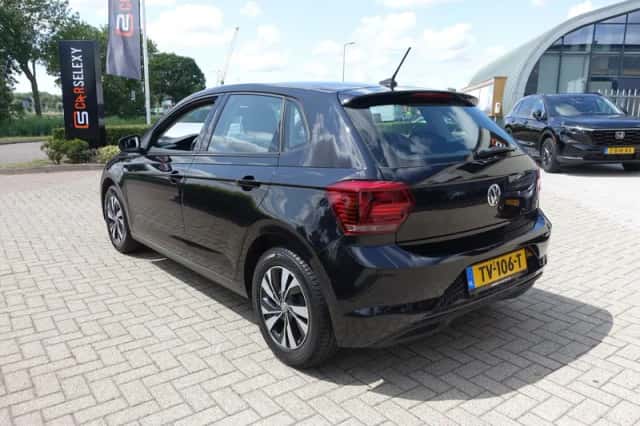 Volkswagen Polo (2018) thumbnail 4