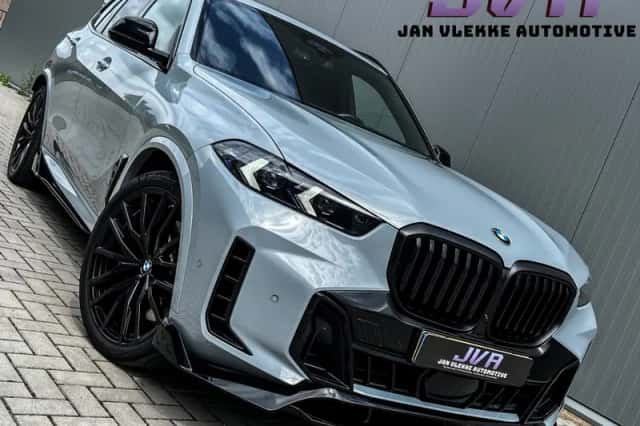 BMW X5 (2024) thumbnail 1