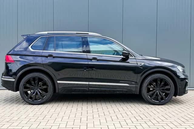 Volkswagen Tiguan (2016) thumbnail 2