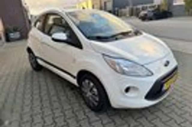 Ford Ka (2012) thumbnail 3