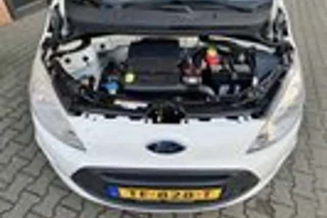 Ford Ka (2012) thumbnail 8
