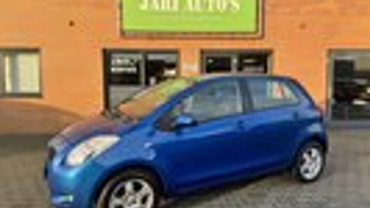 Toyota Yaris — foto 1