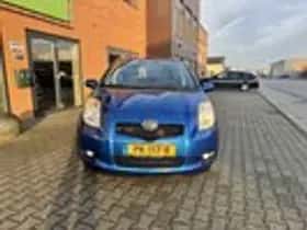 Toyota Yaris (2008) thumbnail 2
