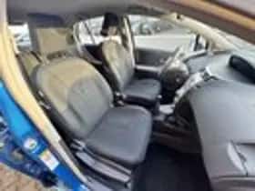 Toyota Yaris thumbnail 11