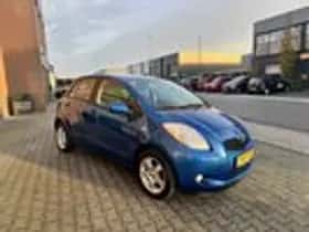 Toyota Yaris thumbnail 3