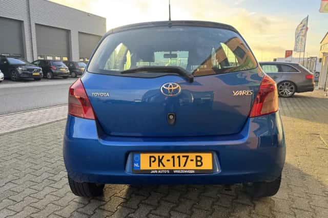 Toyota Yaris (2008) thumbnail 5