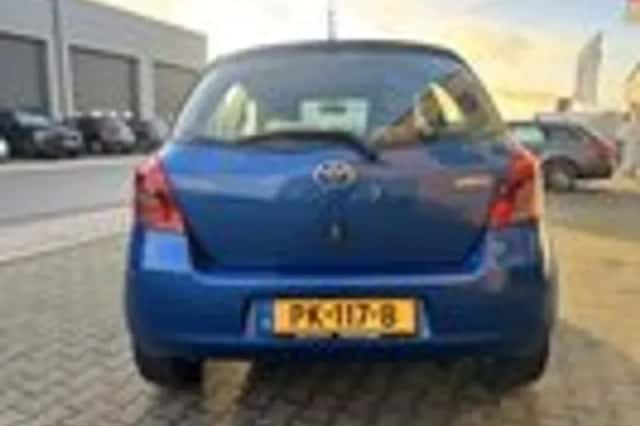 Toyota Yaris (2008) thumbnail 5